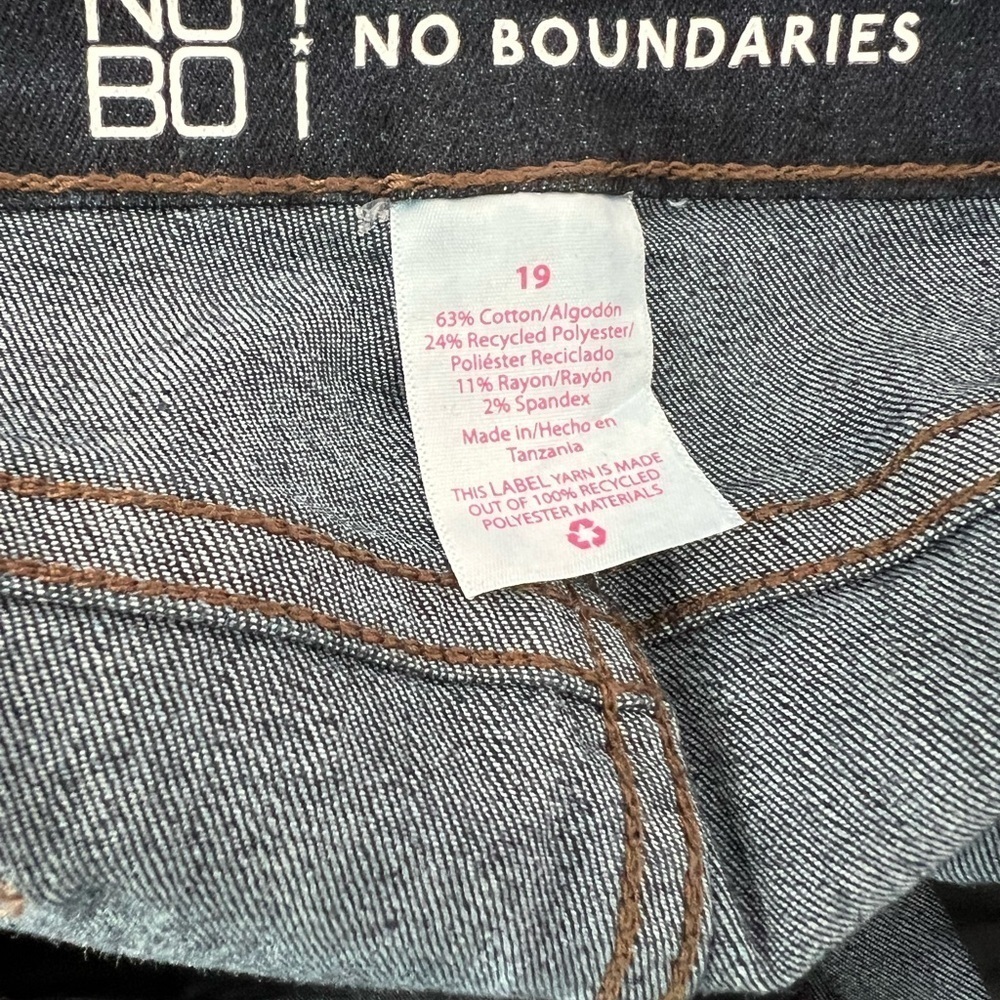 Women's High Waisted Blue Jeans Junior Size 19 - Picture 3 of 5